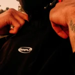 hoodie-preto-streetwear-logo-brplf-detalhe-braaplife